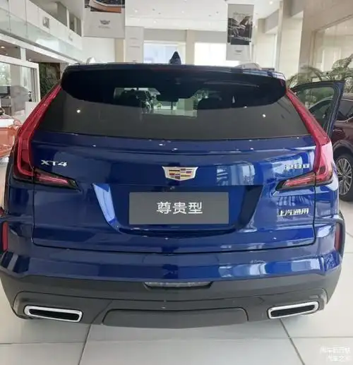 2024款凯迪拉克xt4到店,内置曲面连屏,新增1.5t动力,22.