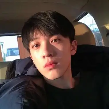 高清好看的最火网图头像男生