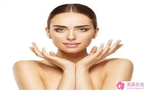 张涖医生擅长项目:做光纤溶脂,注射丰唇术,opt洗纹身,人工脂肪隆鼻