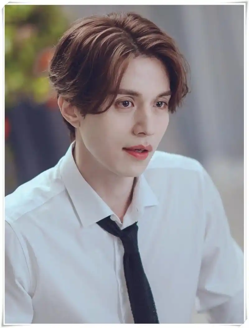 《九尾狐传2》6015李栋旭74金素  《九尾狐传2》中,李栋旭和金