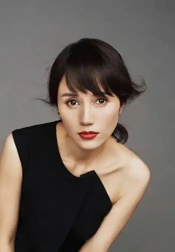 40岁 的女明星,陈数优雅马伊琍年轻胡静貌美,只有她变了