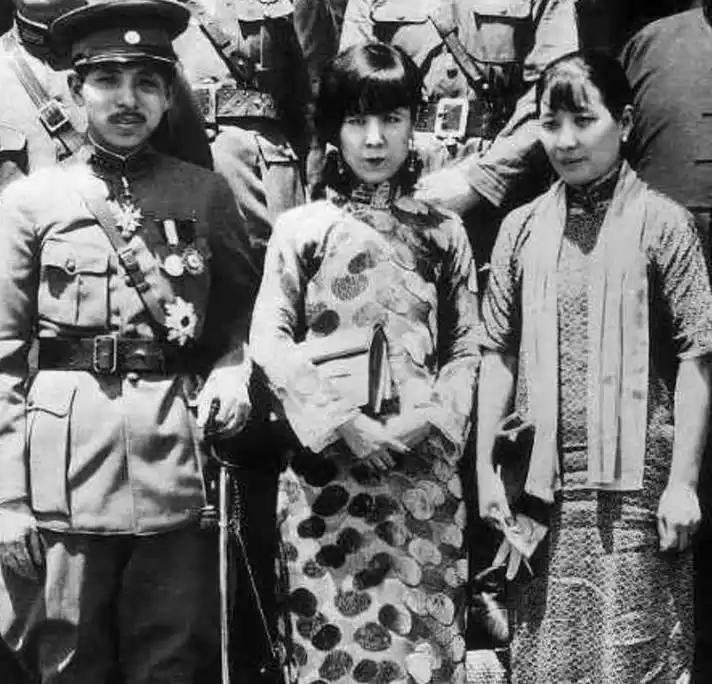 民国第一美女于凤至风华绝代嫁少帅张学良墓碑上留下四个字