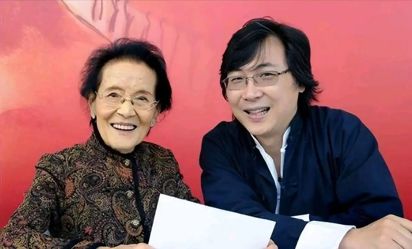 一天,廖昌永对妻子说:"我老娘70多了,还有糖尿病,我想把她接过来一起