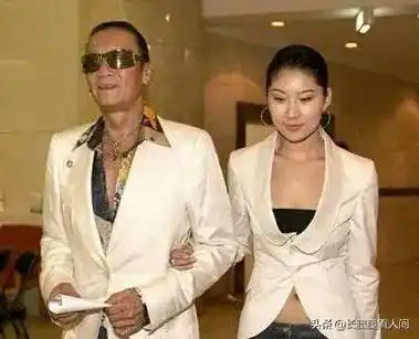 陪伴谢贤12年换来2,000万的分手费,谢贤却说从来没有碰过她_coco_波拉