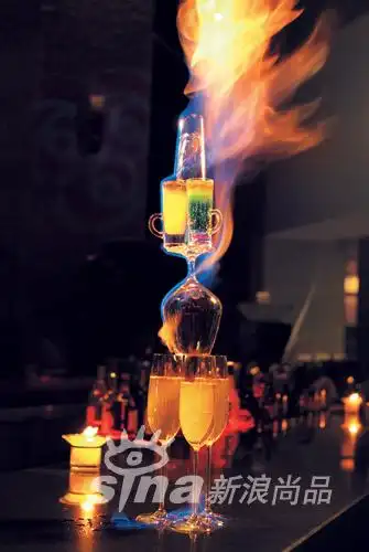 烈性鸡尾酒的狂野玩法(组图)(3)_新浪尚品_新浪网