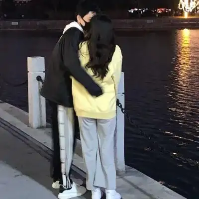 甜甜的情侣头像真人不露脸高清图片