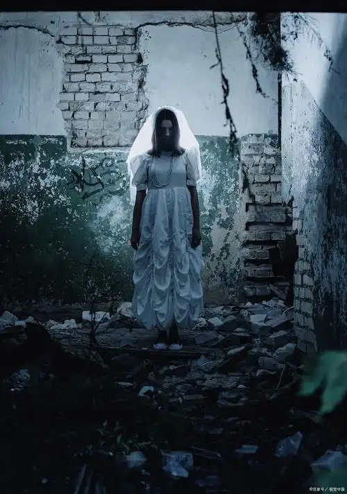 盘点闹鬼事件中的各种白衣女鬼!