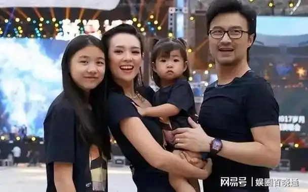 葛荟婕曝汪峰有了新女友汪峰女人缘这么好吗没空窗期