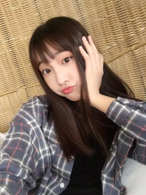 校花日记屿生岛17岁来自江苏南通美术专业很可爱的女生