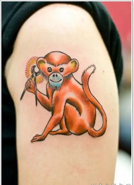可爱的小猴子手臂纹身图案