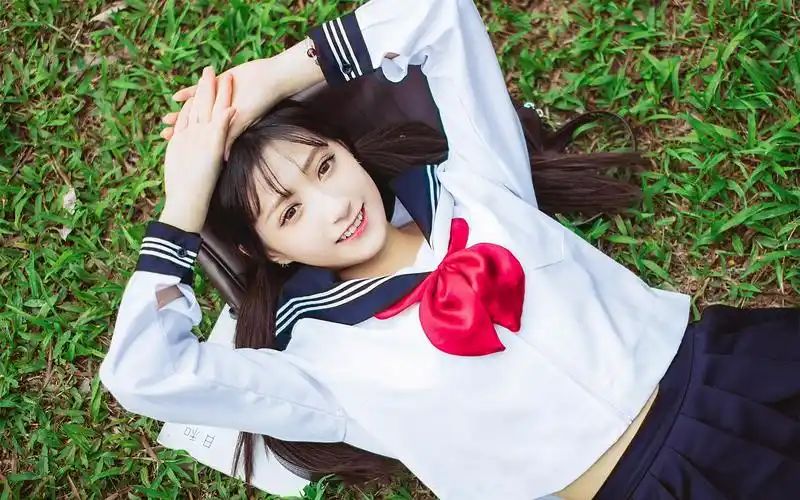 水手服少女清纯可爱写真图片桌面壁纸