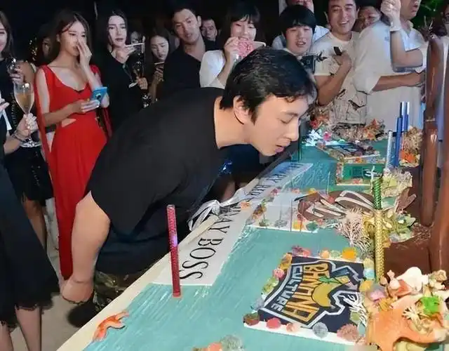 不过,对于富二代王思聪来说,他对海南三亚可谓是情有独钟,曾不止好几