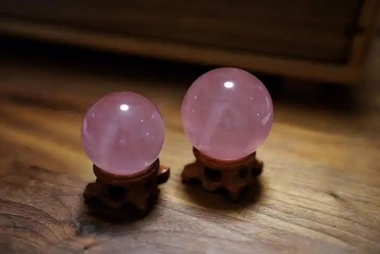 马达加斯加猫眼六芒星粉水晶球冰润温柔