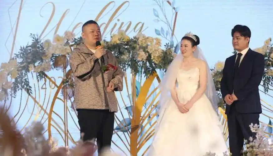 注意岳云鹏双腿:你可是男明星啊_李筱奎_外甥_栾云平