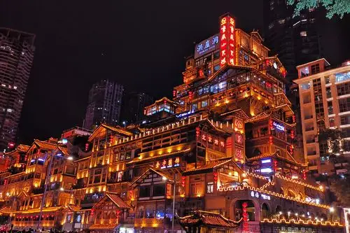 古重庆城门嘉陵江与长江交汇处吊脚楼群洪崖洞3