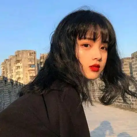 2021最潮最火女生头像很丧的女生超拽冷酷头像