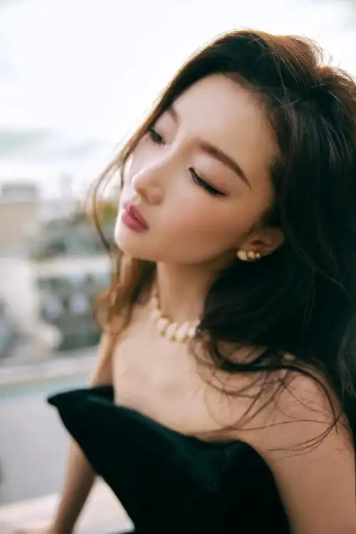 在巴黎的周冬雨##周冬雨冷艳风