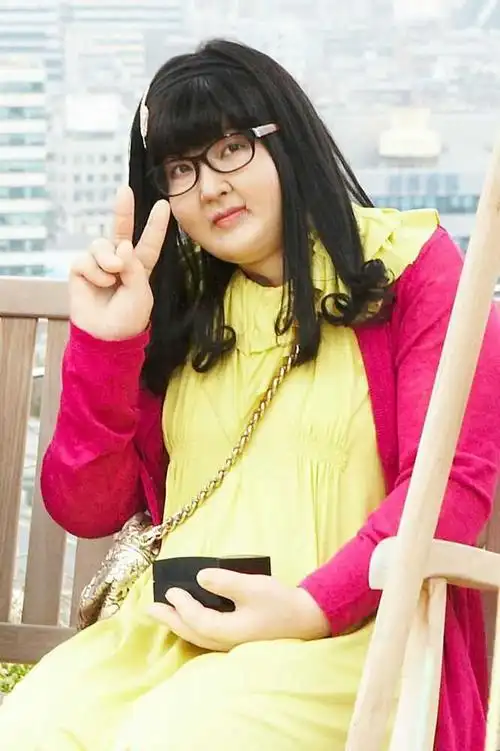 是指白白嫩嫩的还懂点打扮的胖子吧,典型的就是之前很火的最美女胖子