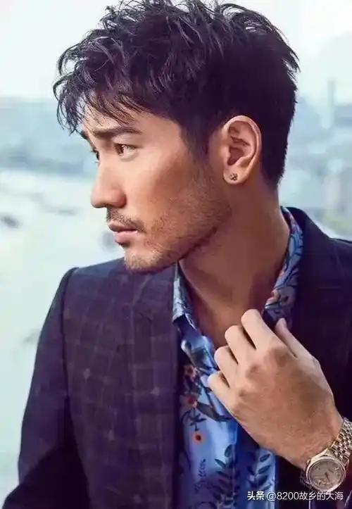 心中的焦俊艳高以翔,温暖自己年轻的心,做着甜蜜的梦_表演_爱情_毕业