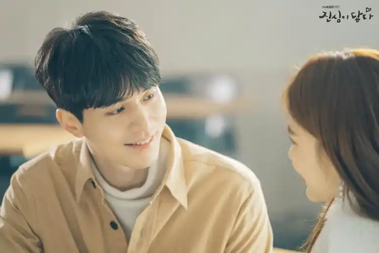 《触及真心》刘仁娜李栋旭高甜剧照曝光 撩头发眼神杀 这对cp超粉红!