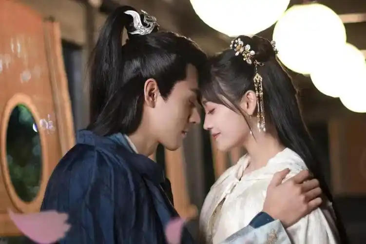 龚俊又一部甜宠剧完美来袭,这部电视剧就《绝世千金》,这是一部古装剧
