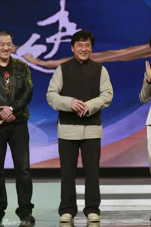 成龙"大哥"范儿