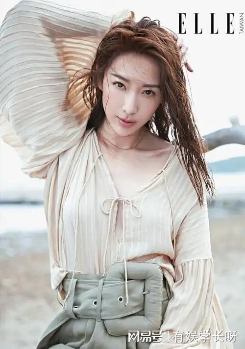 其实台湾也有同类型长相的女生,比如杨谨华,也属于鼻型长,脸型长的