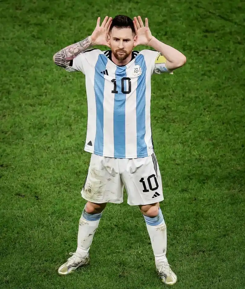 里奥梅西无冕之王,个人大满贯,世界杯点球大战冠军,再无绝代双 - 抖音