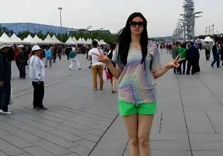 女篮梁天云:身高197厘米,嫁东北农村小伙,公婆为了她拆掉门框_梁云天