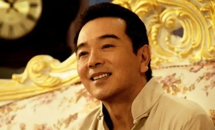 在事业上,张晨光无疑是一个非常成功的演员,但是在感情上他就要将他