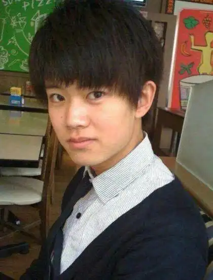 26岁走红就结婚,不请保姆带娃,任嘉伦这款另类小生活得很禅意_任国超