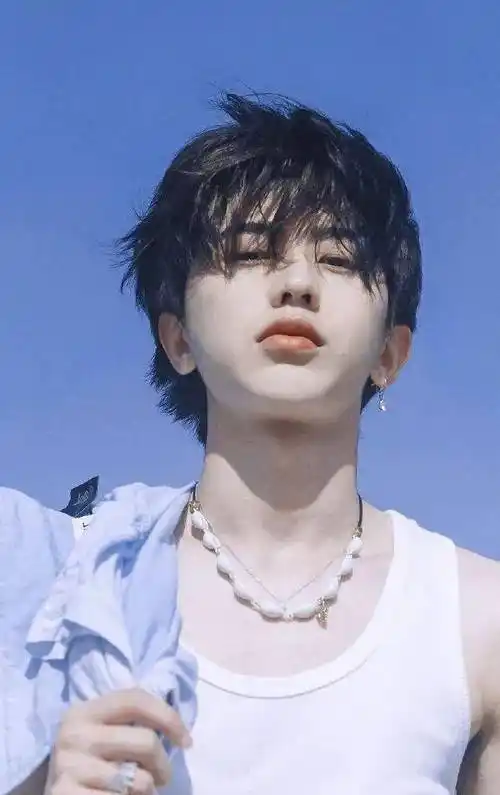 一问一答 | 迪丽热巴,胡歌《繁花》,赵丽颖张艺谋,蔡徐坤,宋祖儿