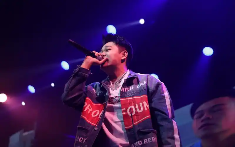 cj周密《成都话 freestyle》live_哔哩哔哩 (゜-゜)つロ 干杯~-bili