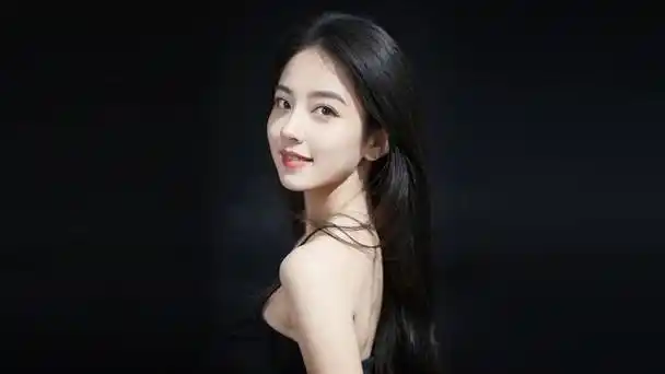 高级感黑色调肖像写真气质出众美女艺术照