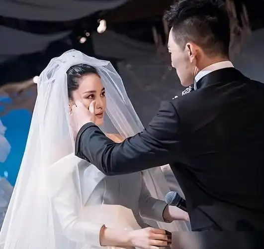 剪头发("一嫁改命"张馨予:将一张烂牌打成王炸,老公到底是什么来头?