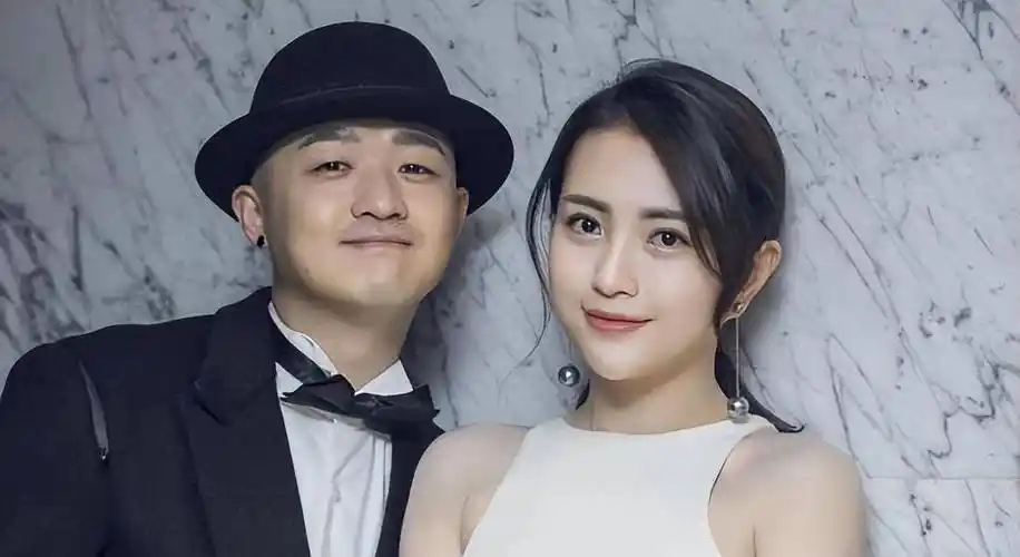 倒追包贝尔10年,到处吃醋天天怕人抢老公,包文婧爱的有多卑微_赵奕欢