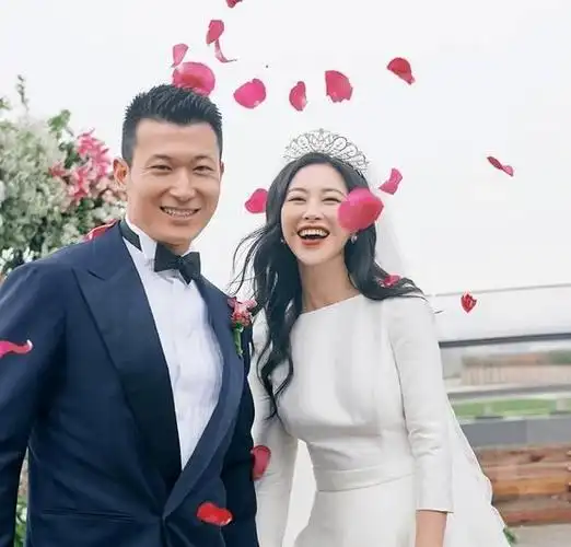 京圈名媛朱珠:4段感情,前任个个是"人物",37岁选择嫁普通人