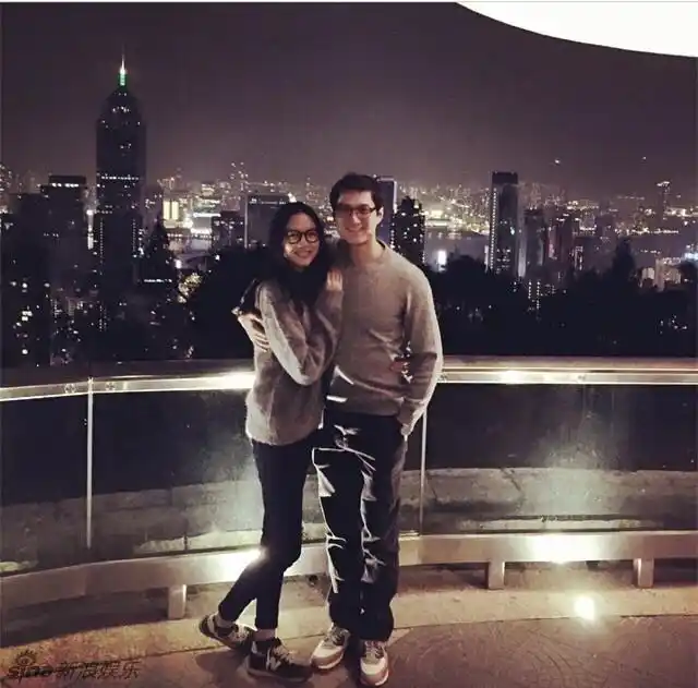 组图:张梓琳和老公相爱5年 颜值爆表秀恩爱_高清图集_新浪网