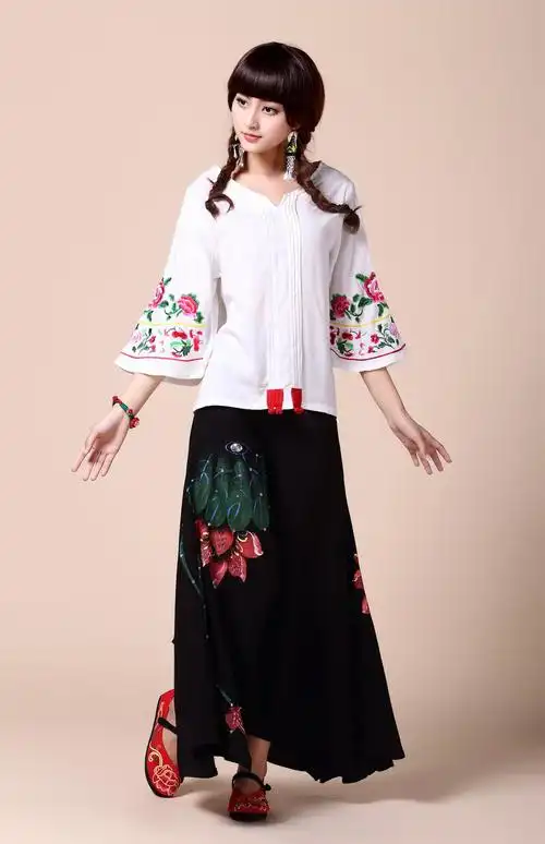 2014夏季新款女士竹节棉麻七分喇叭袖绣花上衣 民族风服饰.