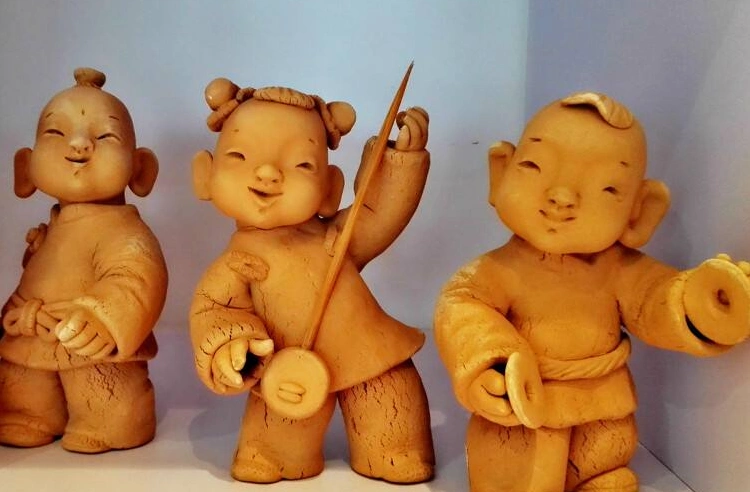 泥塑是种居于优秀民族传统的民间艺术,在群众中有深厚的基础