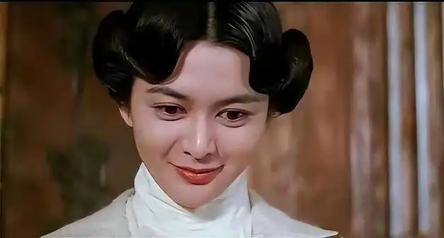 十三姨关之琳单身无子独居15亿豪宅身材发胖撑开拉链