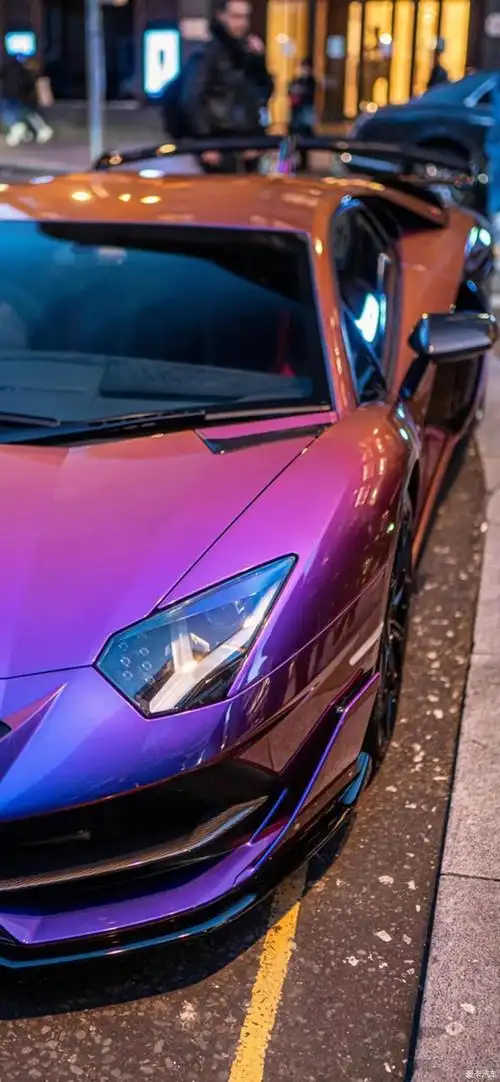 福利每周壁纸精选兰博基尼和妖娆小姐姐