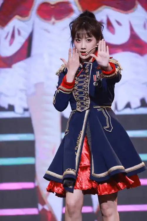 #李艺彤re:birth见面会#