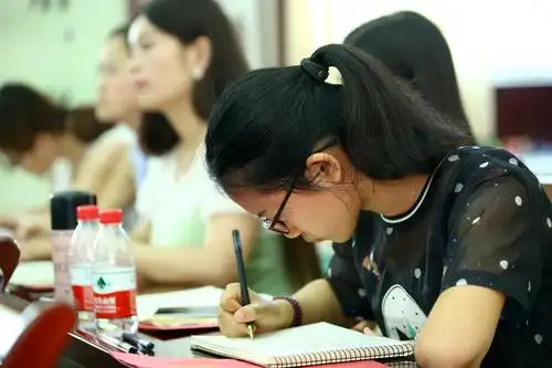 会议活动拍摄的技术贴