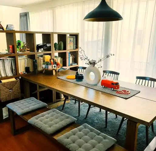 宜家莫比恩餐桌:一见钟情的家居新宠