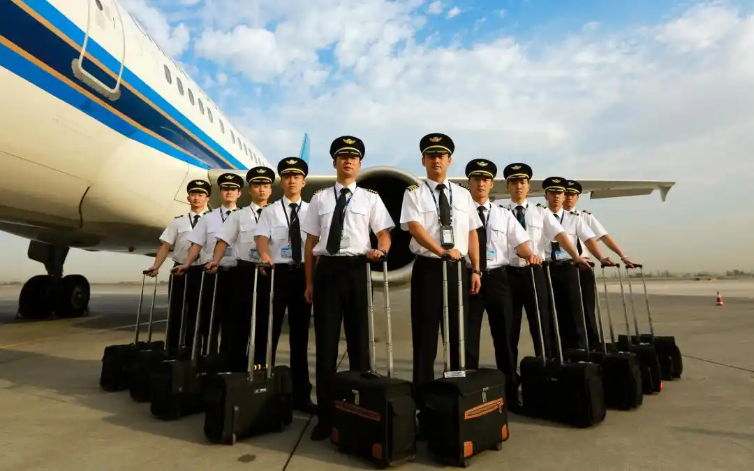 「节目音频」有学生一年减重20公斤考民航飞行员!