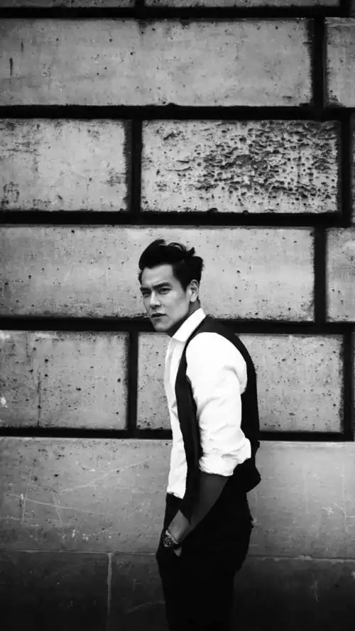 5月31 彭于晏锁屏壁纸原图更新 自取不谢!