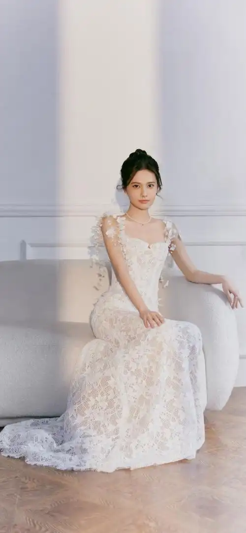 明星壁纸#  白裙翩然|甜美公主|女艺人壁纸  李沁|乔欣|姜珮瑶