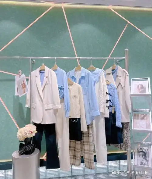 justzzu新作品牌女装风衣连衣裙上衣裤裙穿搭