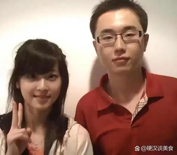 刘强东霸气护妻,王思聪言论引发热议 近期,王思聪在网络上嘲讽章泽天